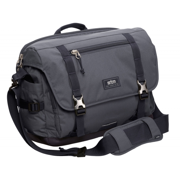 tui dung laptop STM